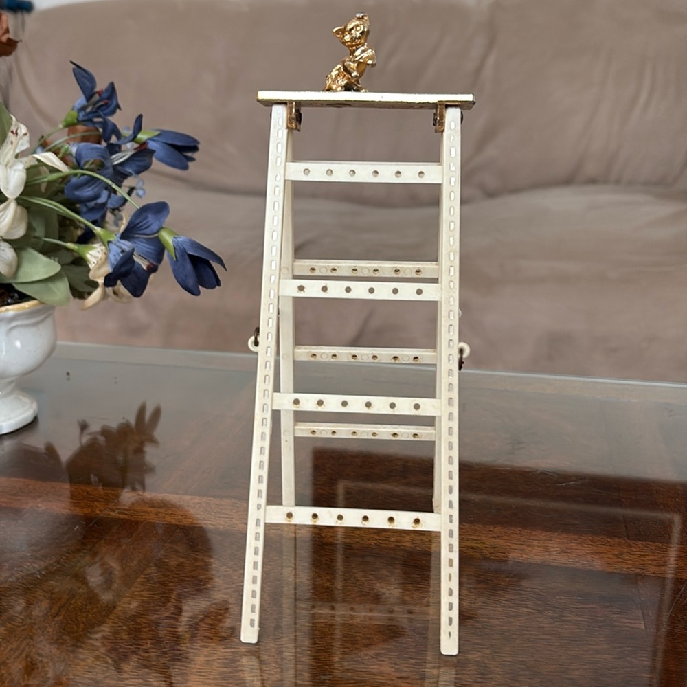 Jameco 1970s Off White Ladder Earring Holder Gold Kitty Cat Kitten VTG  Antique